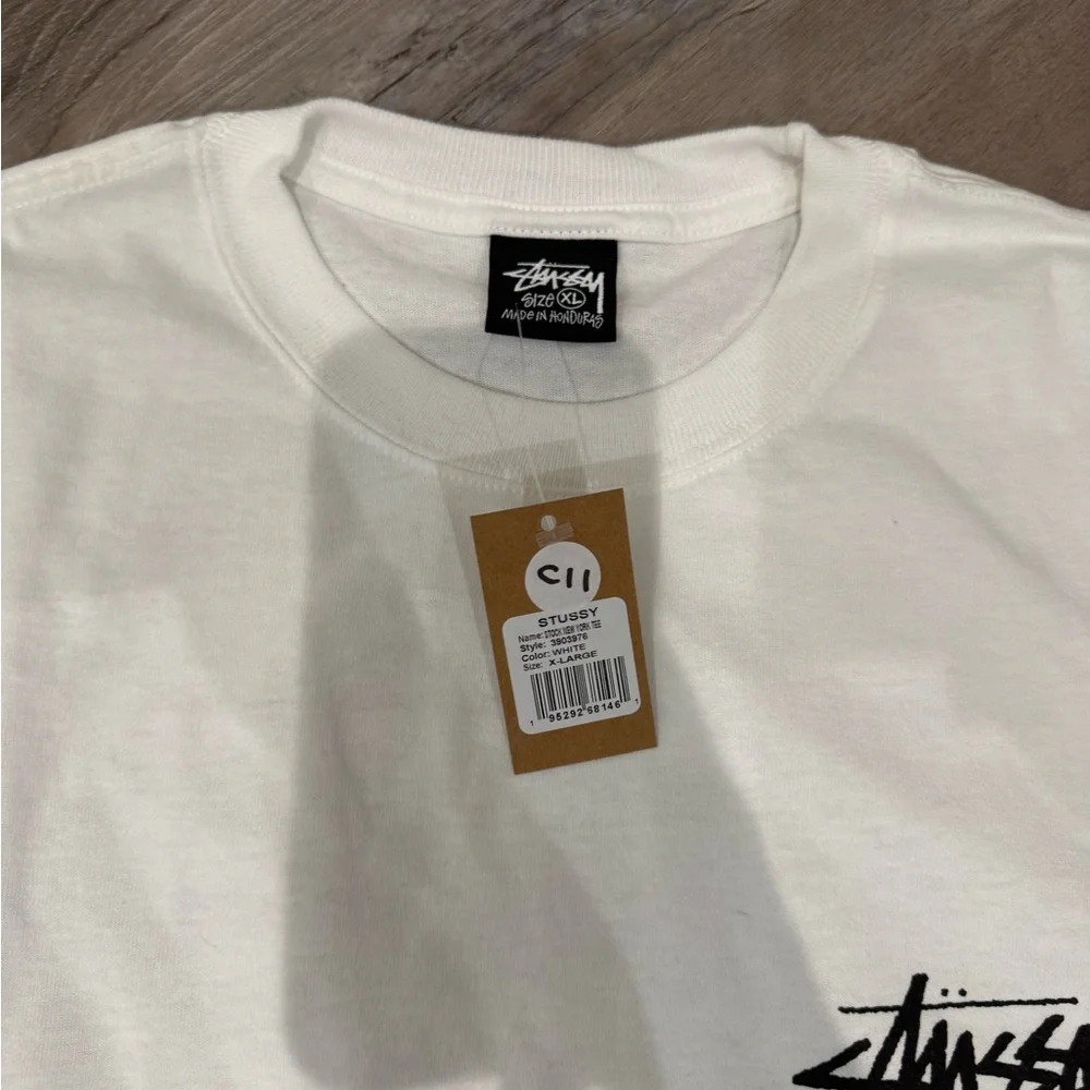 New stussy T shirt - Picture 3 of 4